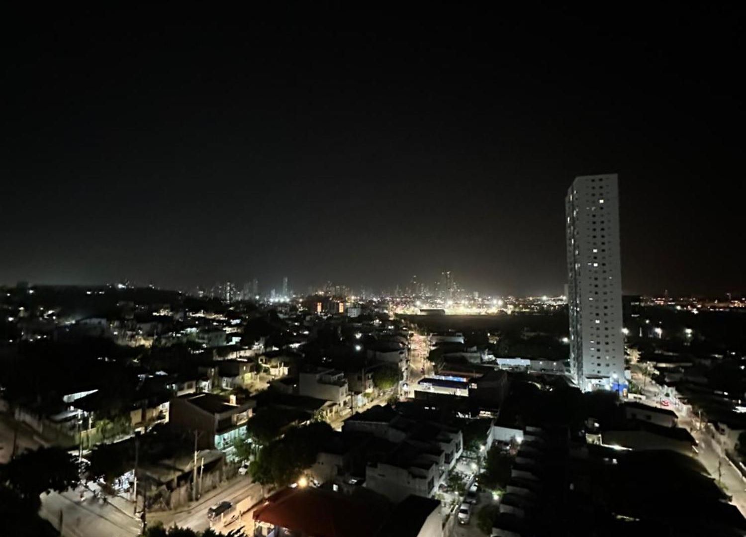 Construescala Pm - Conjunto Residencial Entrelagos *