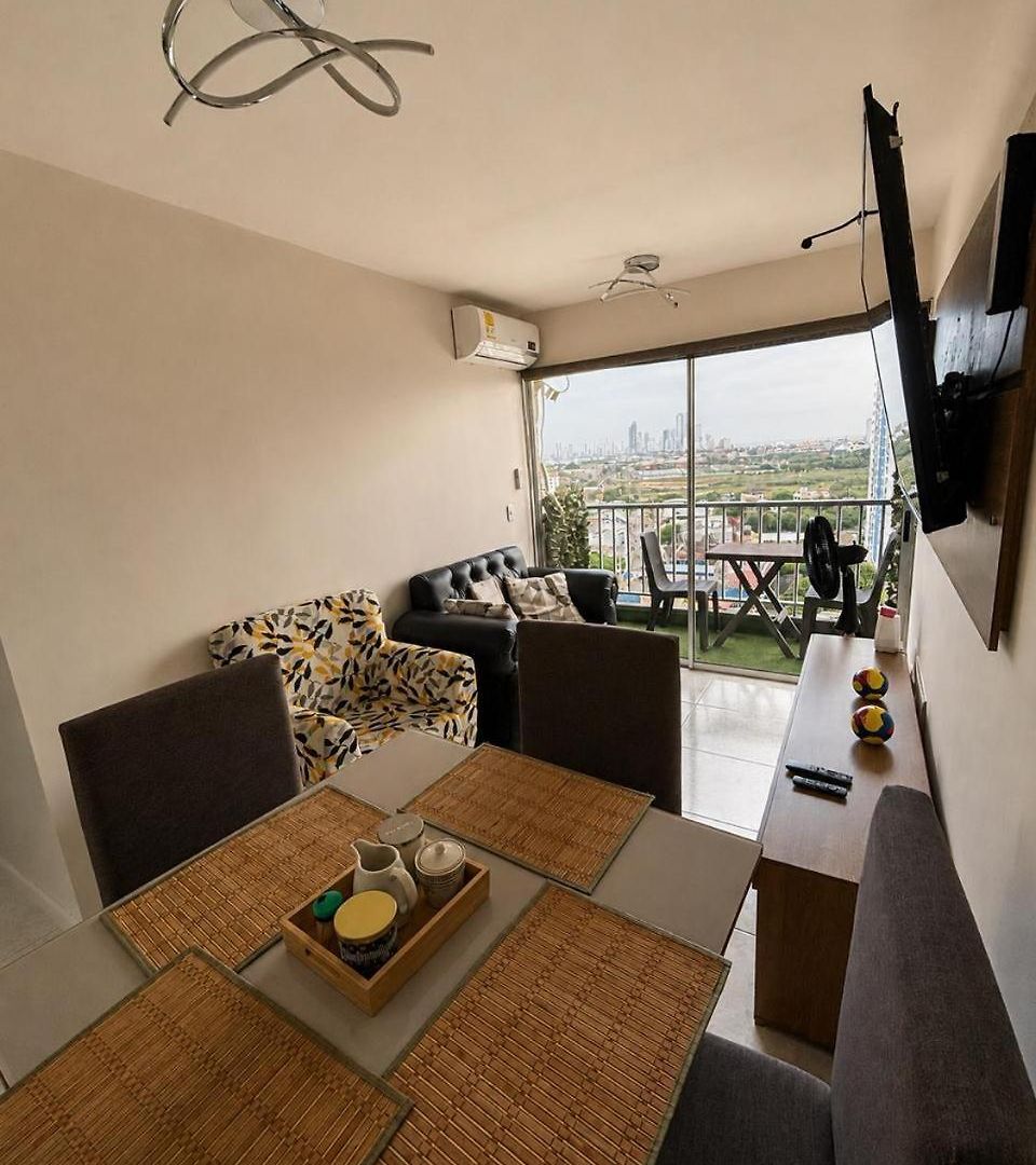 Apartamento Construescala Pm - Conjunto Residencial Entrelagos *