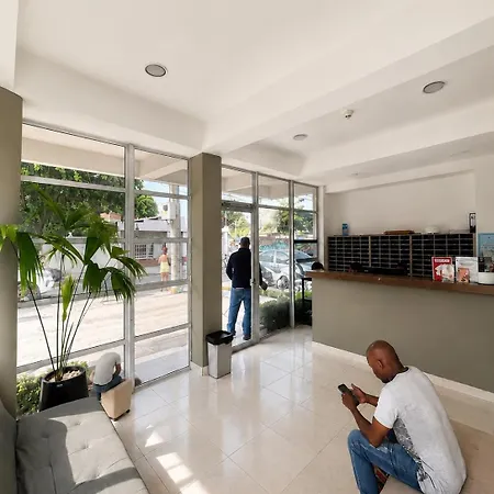 Apartamento Construescala Pm - Conjunto Residencial Entrelagos *